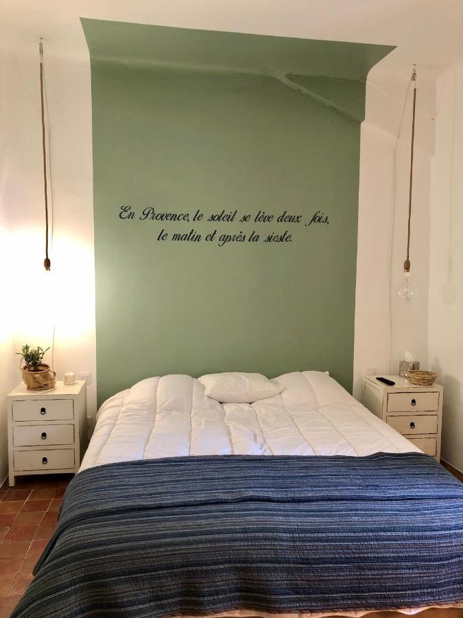 Bed and Breakfast Montjoia Л'Иль-сюр-ла-Сорг Экстерьер фото